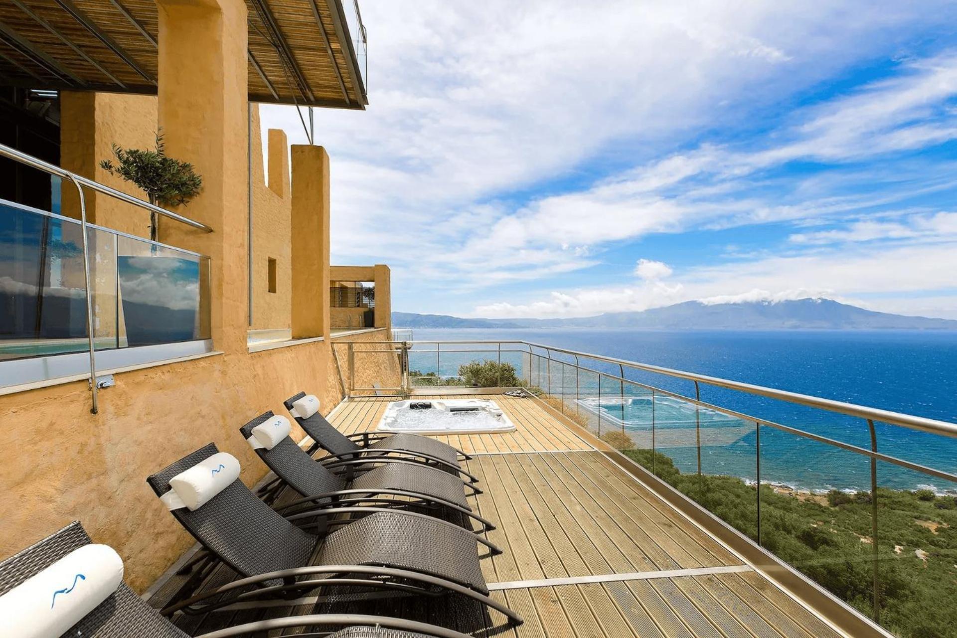 Beachfront Ravdoucha Epavlis Eleni Villa - Pool, Hot Tub, Gym, Sauna, Private Parking, Wifi Hriszí Aktí Haniá Kültér fotó